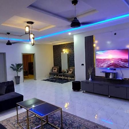 Velvet Vibes Villa Near Islamabad Airport Dhok Sandemar Kültér fotó